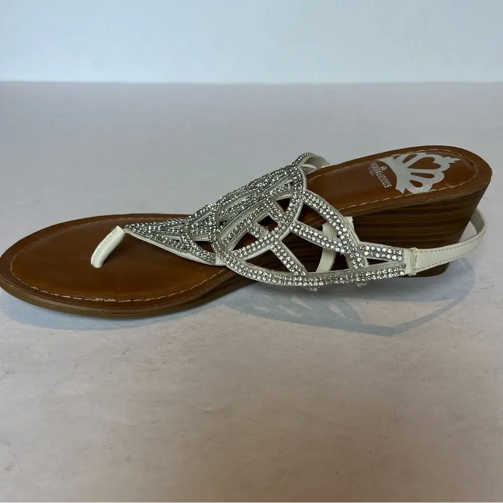 Fergalicious Women's White/Silver Thong Sandals Sparkly Size 7.5M Strappy